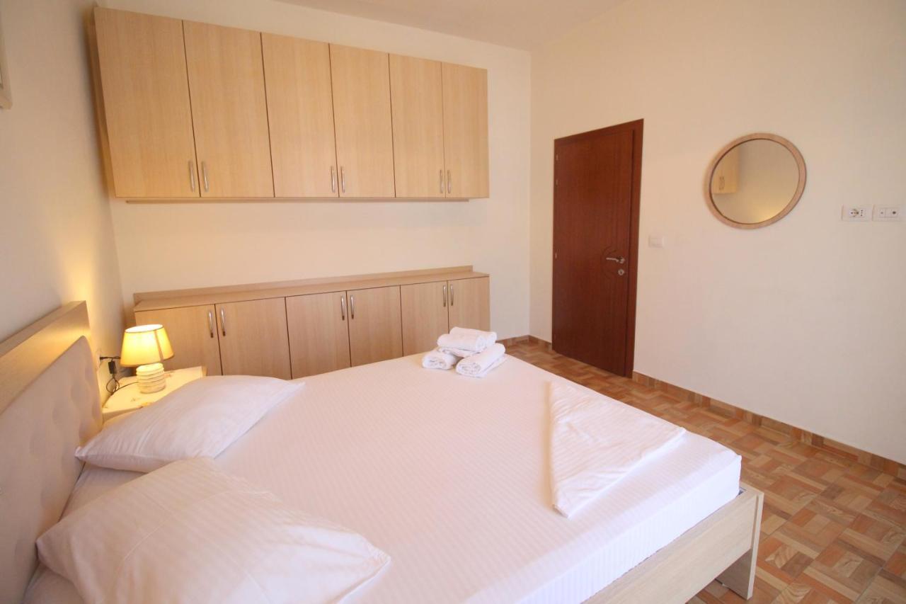 Doka Center Apartments Sarande Exterior photo