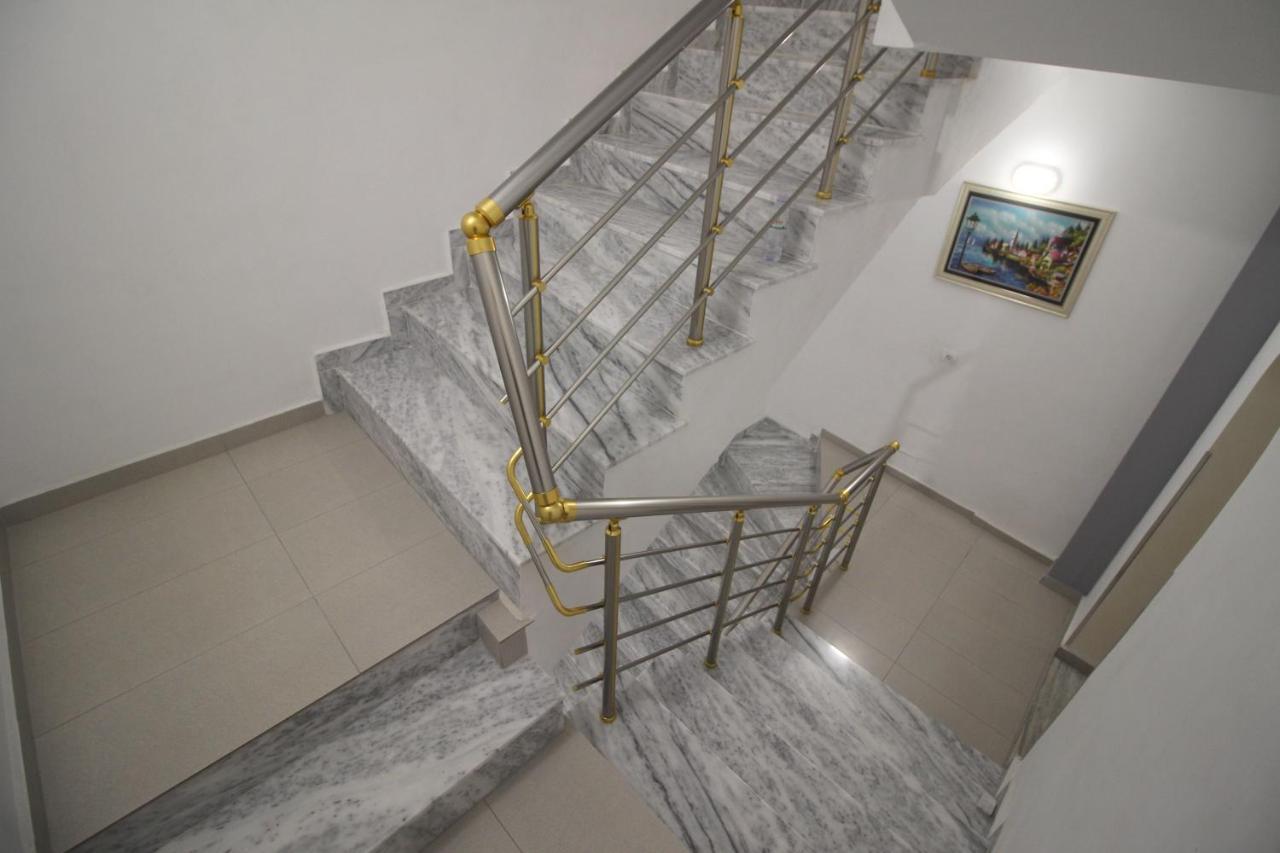 Doka Center Apartments Sarande Exterior photo