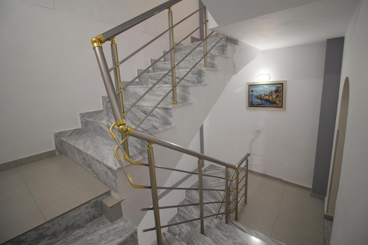 Doka Center Apartments Sarande Exterior photo